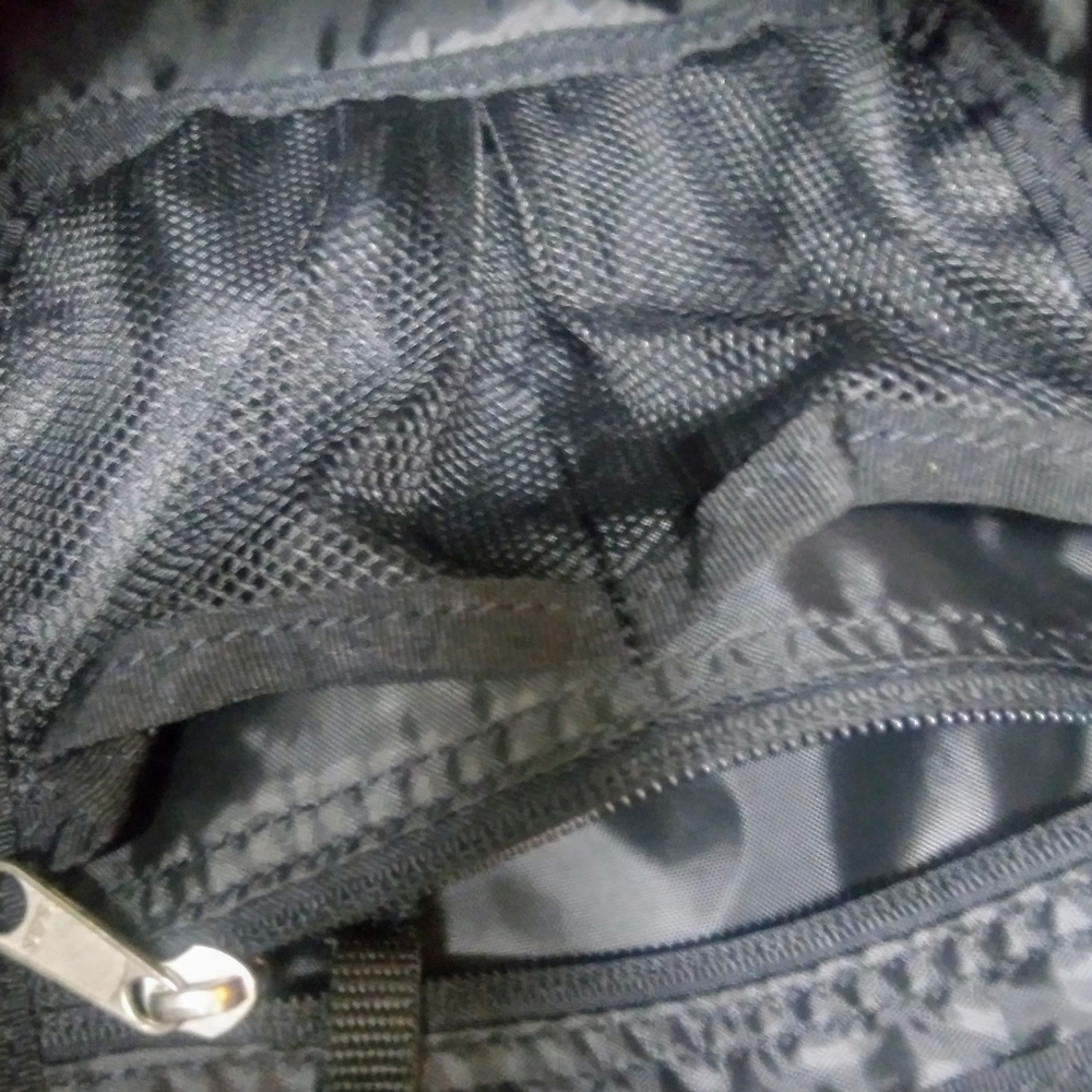 Backpack - Picture 6 of 6